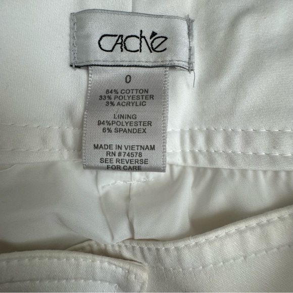 Cache bootleg style white pants, 2 front and back pockets. In good condition. - Picture 4 of 4
